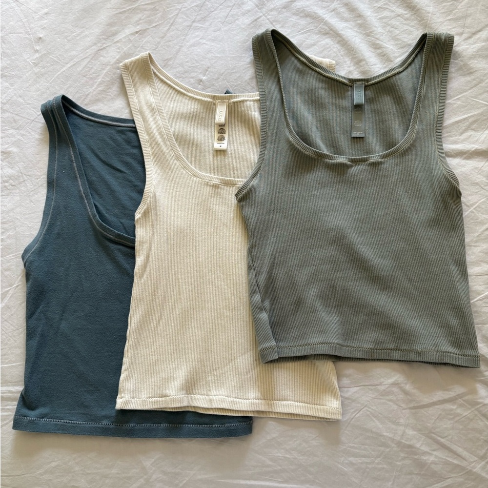 Bundle of 3 SKIMS Tank Tops